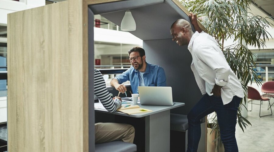Nook hybrid workstations